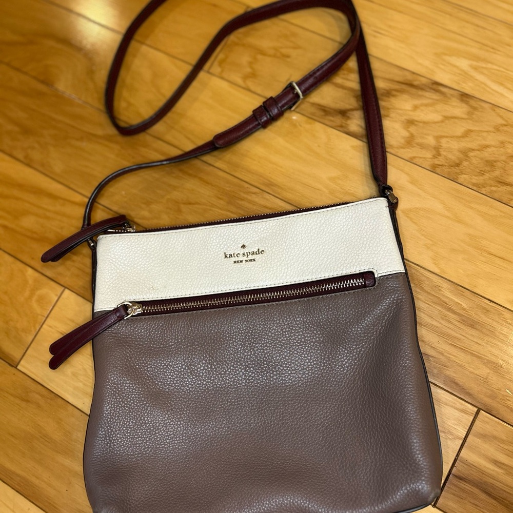 Kate Spade Jackson Leather Crossbody Bag Colorblock Taupe White Burgundy Purse